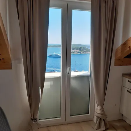 Attica Dream Daire
