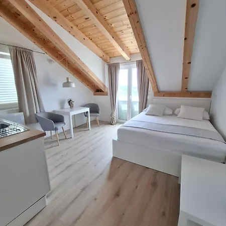 Attica Dream Daire Hvar Town